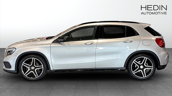 Mercedes-Benz GLA200 6 of 9