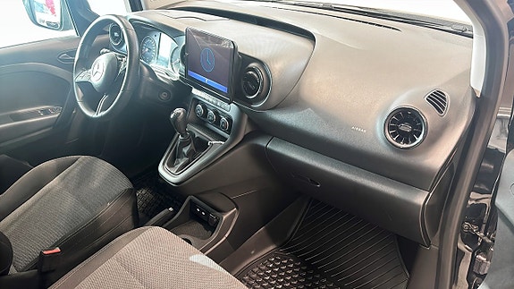 Mercedes-Benz Citan Tourer 3 of 16