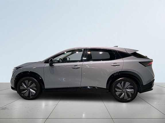 Nissan Ariya 4 of 25