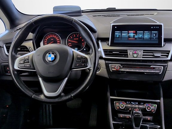 BMW 225xe 8 of 16