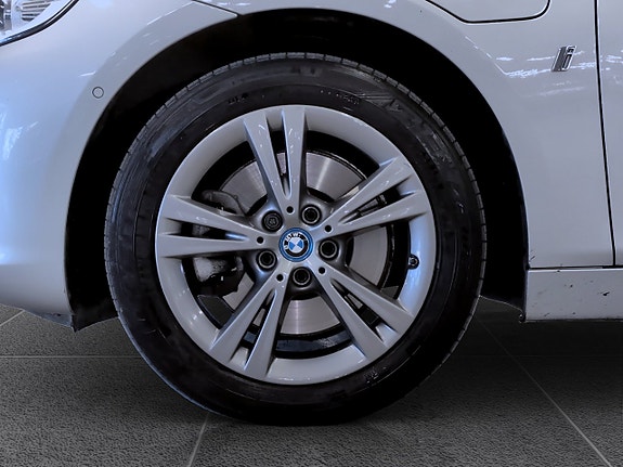 BMW 225xe 16 of 16