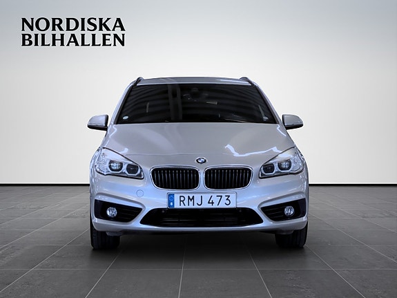 BMW 225xe 2 of 16