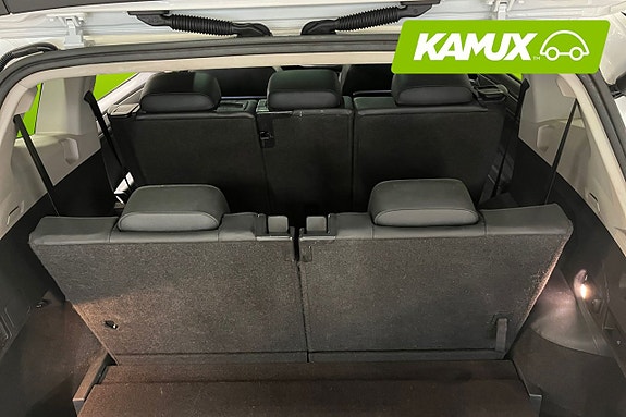 Volkswagen Tiguan Allspace 16 of 26