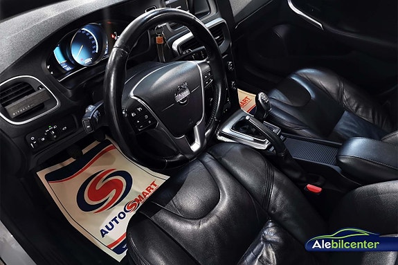 Volvo V40 6 of 13