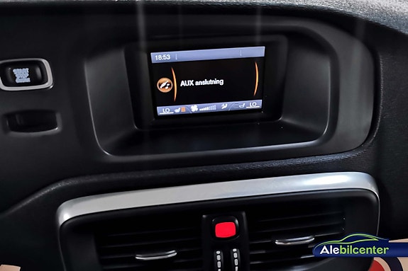 Volvo V40 10 of 13