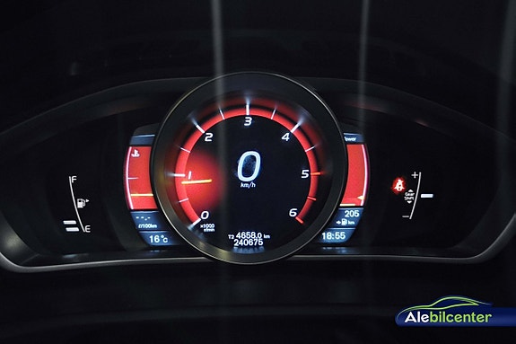 Volvo V40 9 of 13