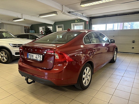 Volvo S60 4 of 8