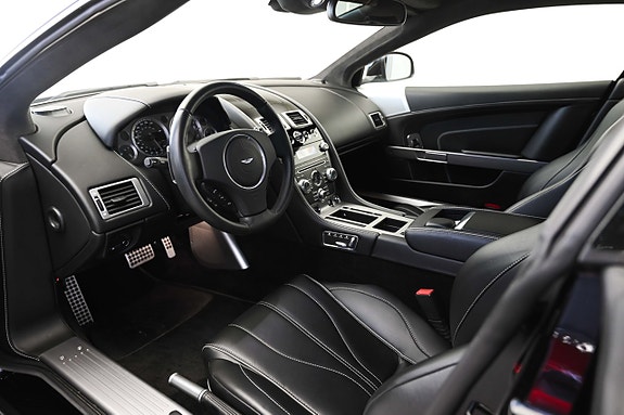 Aston Martin DB9 12 of 27