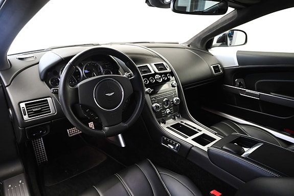 Aston Martin DB9 13 of 27