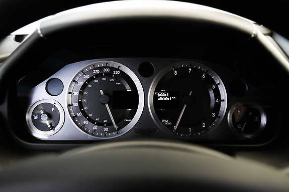 Aston Martin DB9 20 of 27