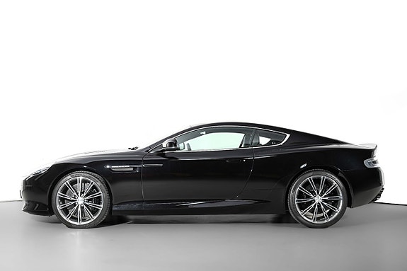 Aston Martin DB9 2 of 27