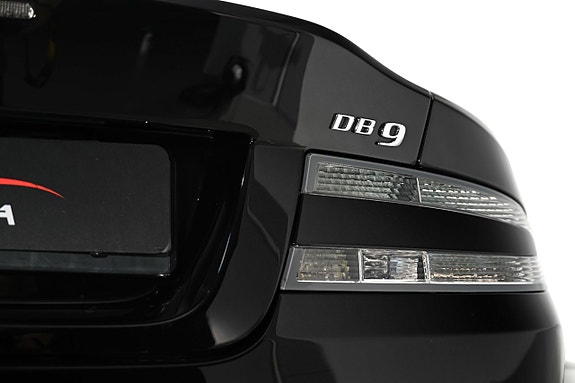 Aston Martin DB9 11 of 27