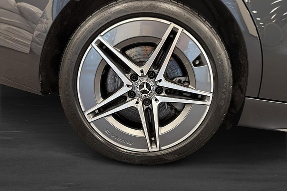 Mercedes-Benz C300 12 of 16