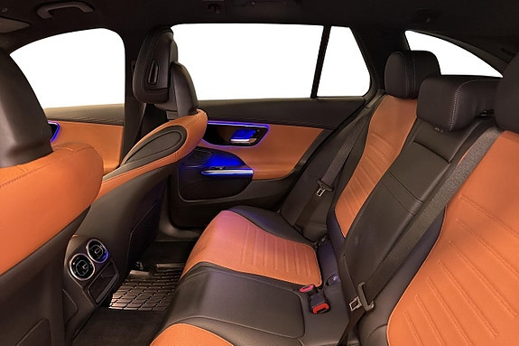 Mercedes-Benz C300 10 of 16