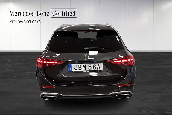 Mercedes-Benz C300 13 of 16