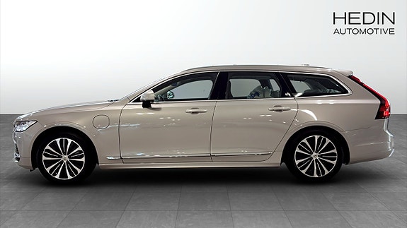 Volvo V90 2 of 14