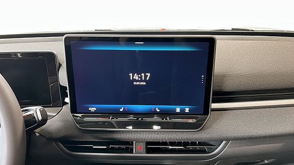 Volkswagen T-Roc 9 of 12
