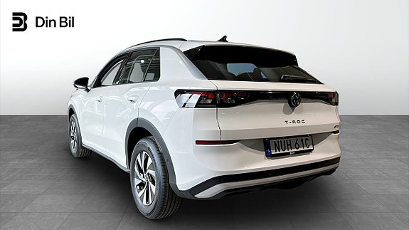 Volkswagen T-Roc 3 of 12