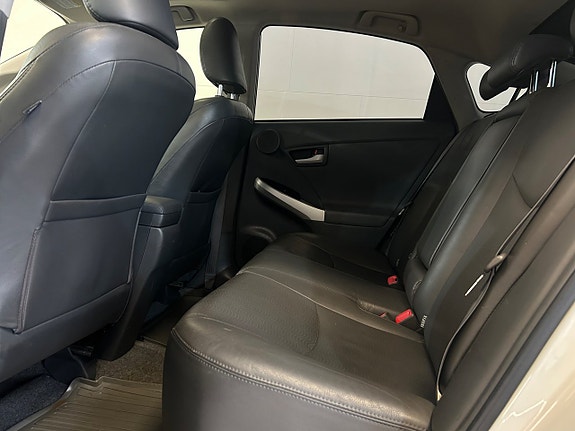 Toyota Prius 16 of 19