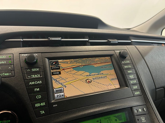 Toyota Prius 7 of 19