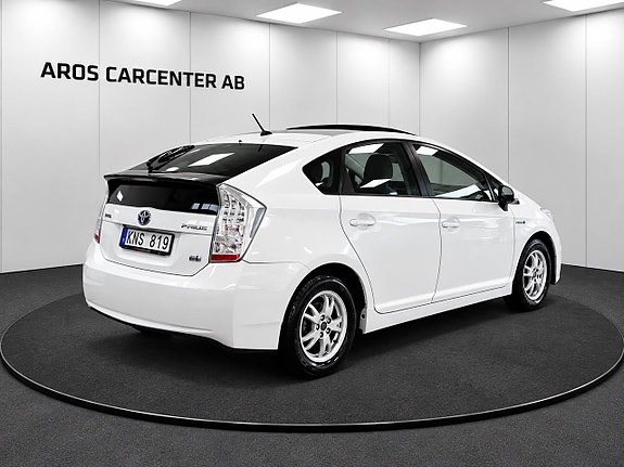 Toyota Prius 19 of 19