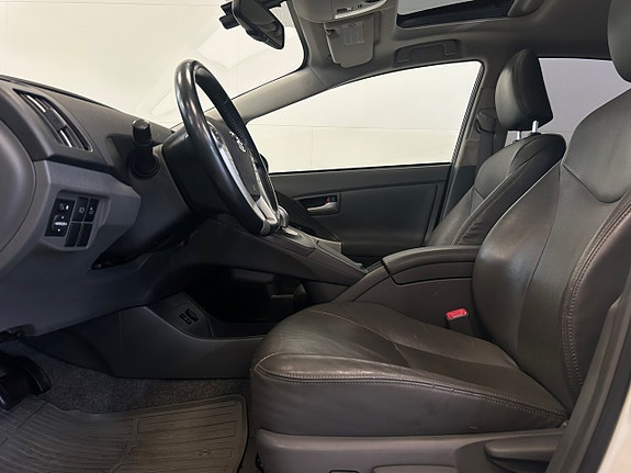 Toyota Prius 14 of 19