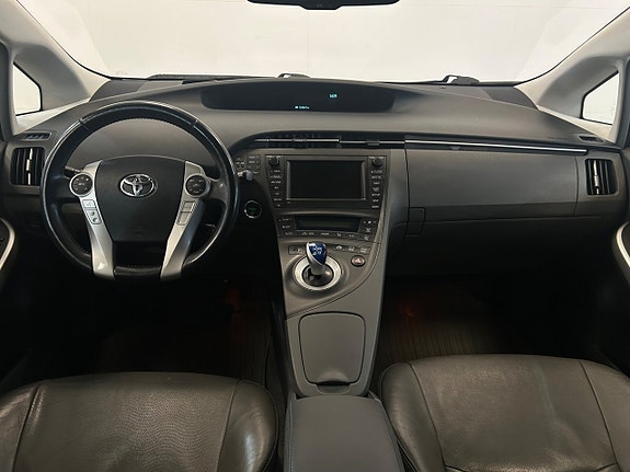 Toyota Prius 11 of 19