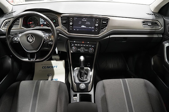 Volkswagen T-Roc 10 of 22