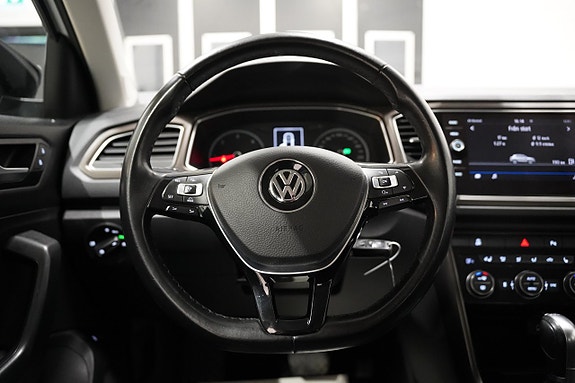 Volkswagen T-Roc 11 of 22