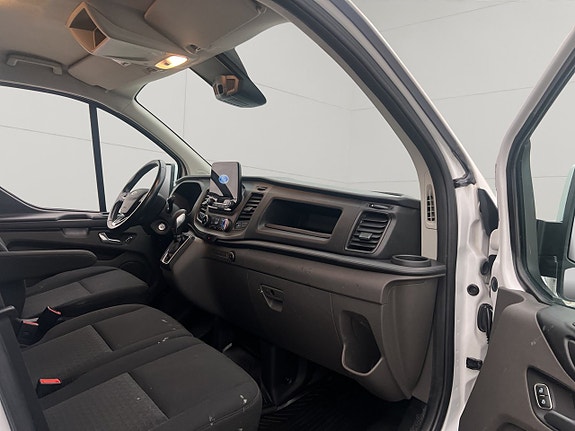 Ford Transit Custom 27 of 30