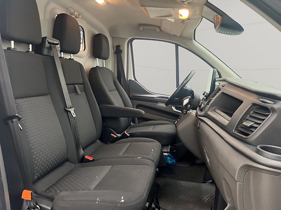 Ford Transit Custom 26 of 30