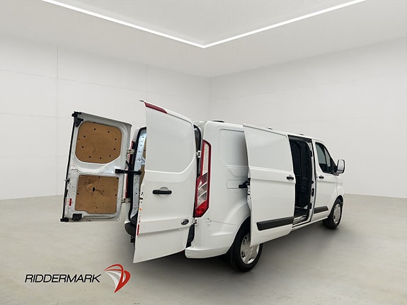 Ford Transit Custom 11 of 30