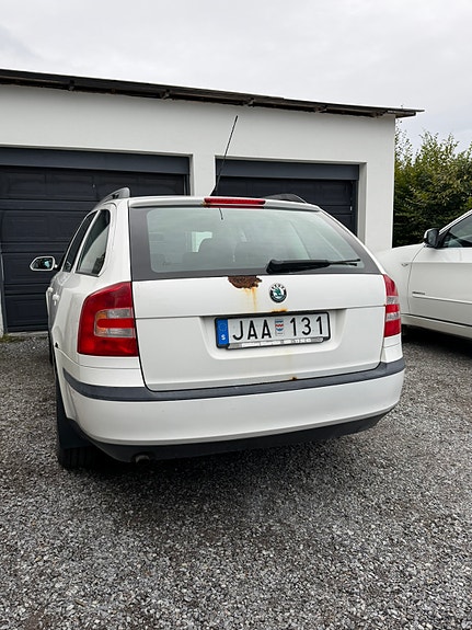 Skoda Octavia 3 of 5