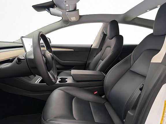 Tesla Model 3 15 of 30