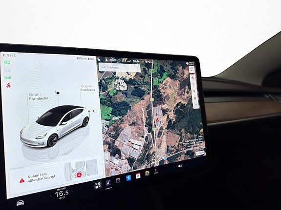 Tesla Model 3 23 of 30