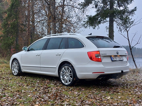 Skoda Superb 3 of 6