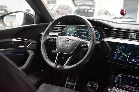 Audi Q8 e-tron 14 of 25
