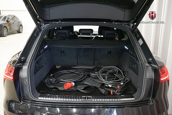 Audi Q8 e-tron 23 of 25