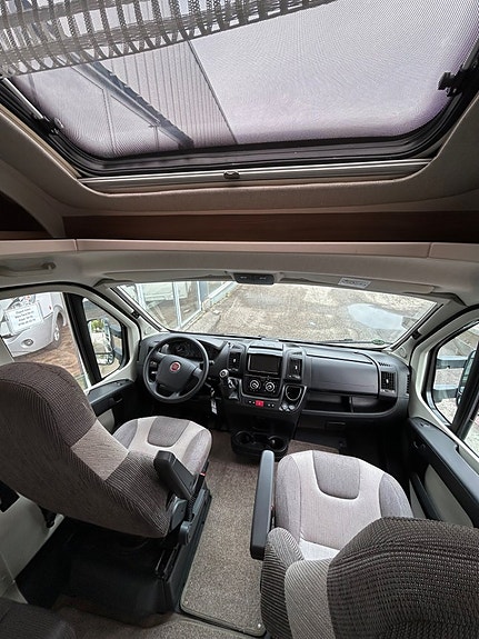 Swift TOSCANE 600 2xAC, VINTER PKT, BACK KAMERA, SOLCELL 2 of 20