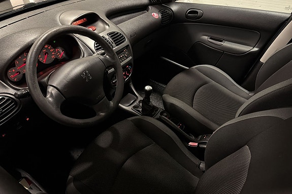 Peugeot 206 12 of 14