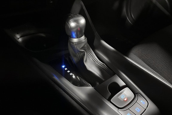 Toyota C-HR 20 of 27