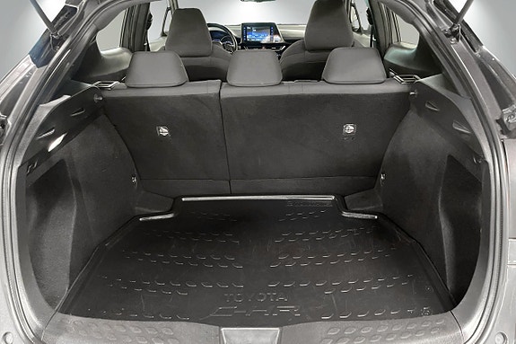 Toyota C-HR 17 of 27
