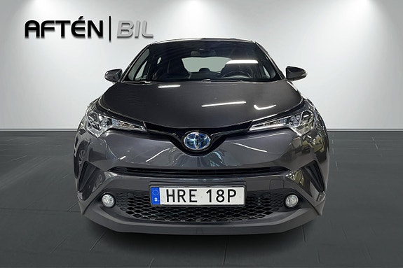Toyota C-HR 3 of 27