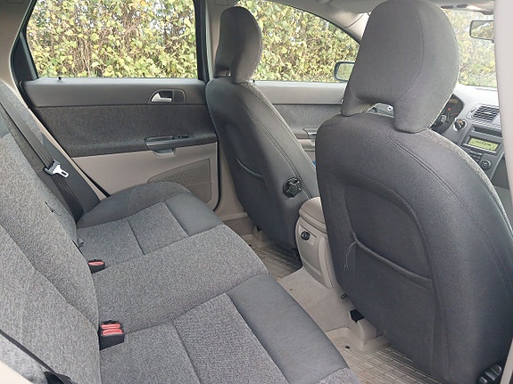 Volvo V50 10 of 12
