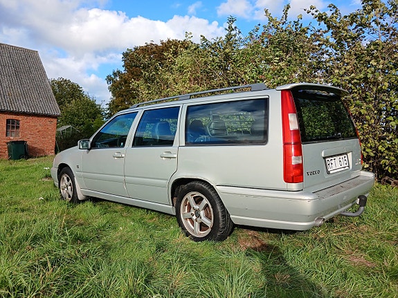 Volvo V70 14 of 14