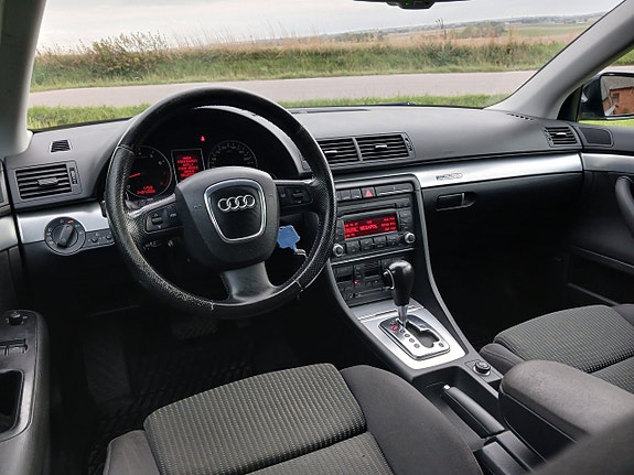Audi A4 6 of 16