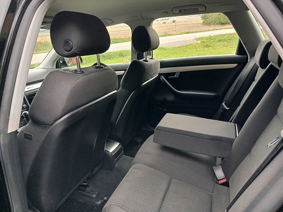 Audi A4 9 of 16