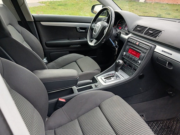 Audi A4 10 of 16