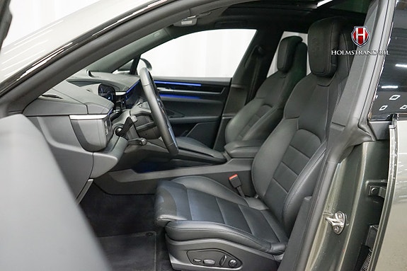 Porsche Macan 4S 11 of 30