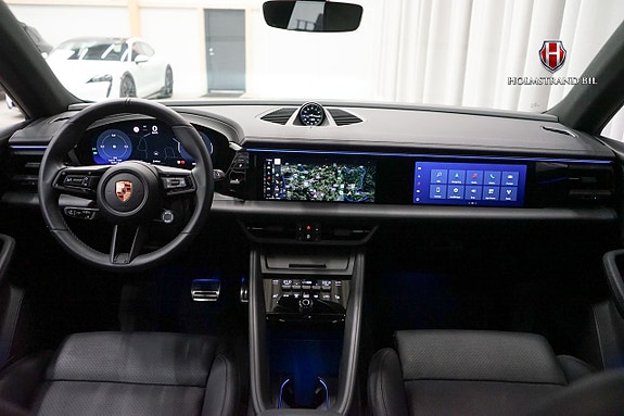 Porsche Macan 4S 16 of 30